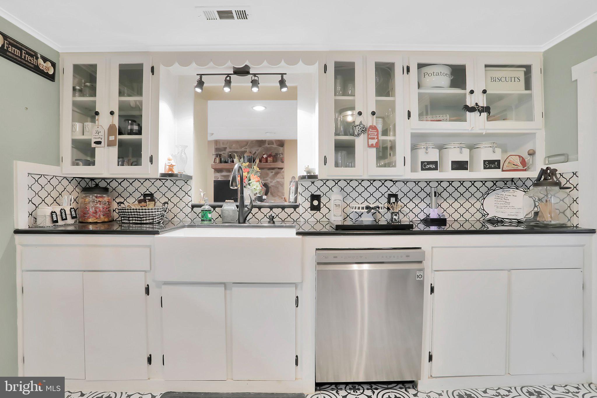 NONE UNRESTRICTED - Residential