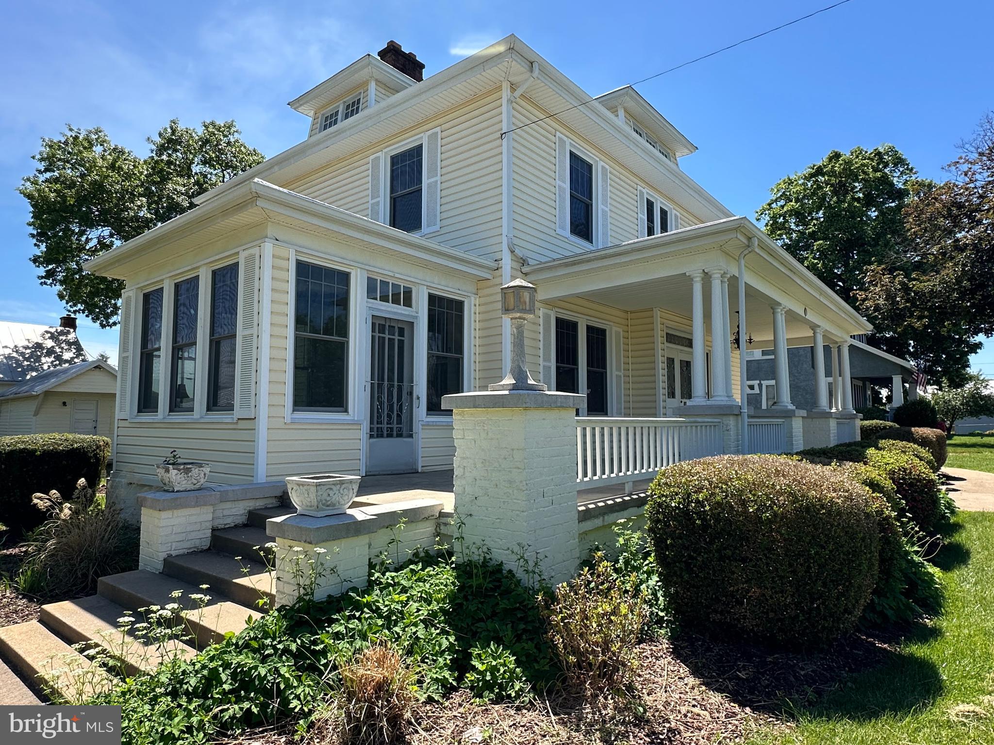8 BARTLETT AVENUE