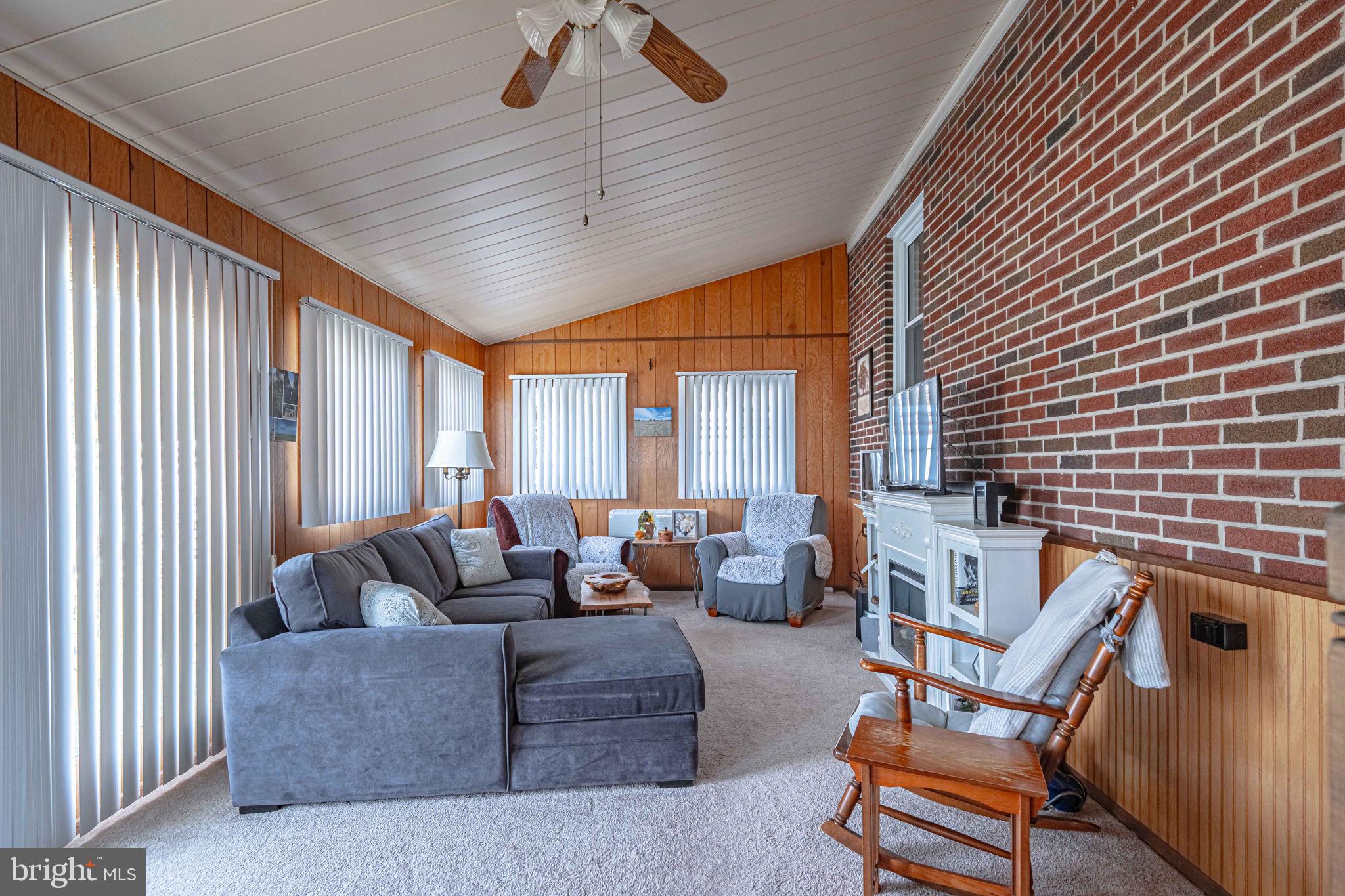 SOUTH TEMPLE HEIGH - Residential