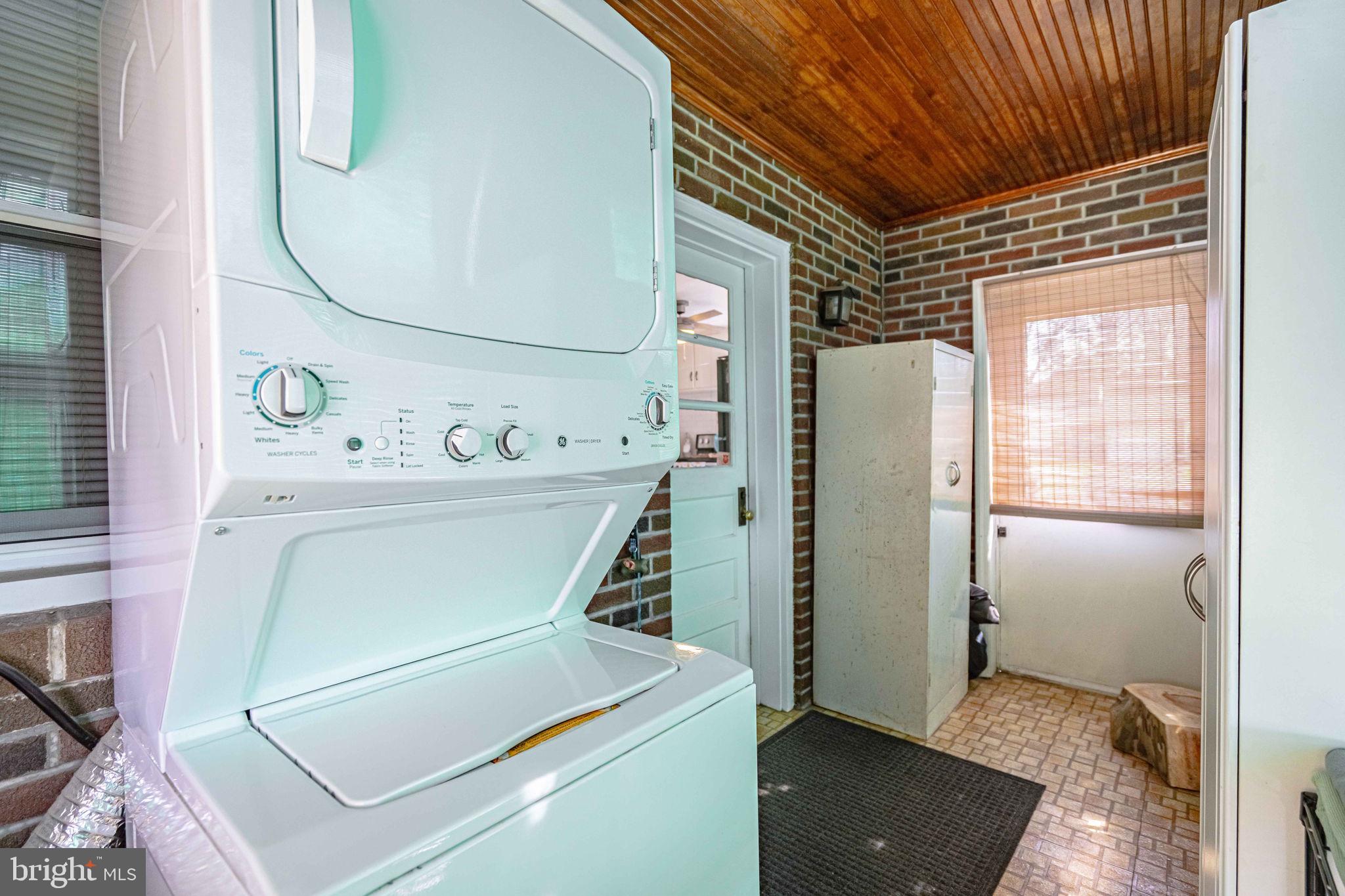 SOUTH TEMPLE HEIGH - Residential