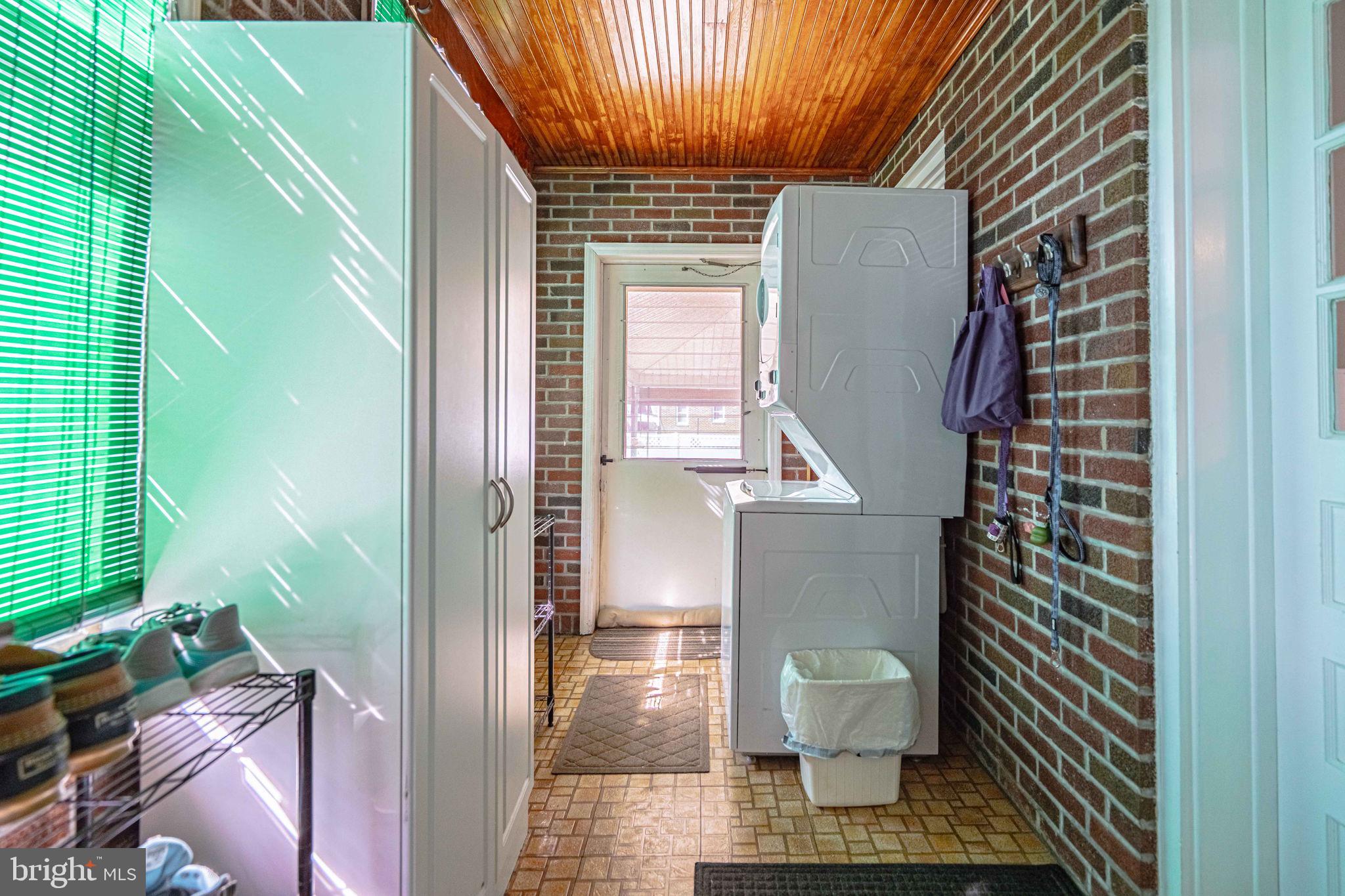 SOUTH TEMPLE HEIGH - Residential