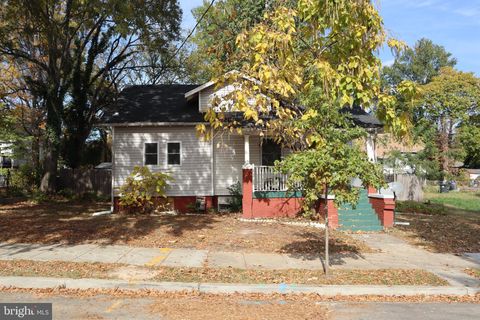 1004 SHEPHERD STREET NE WASHINGTON DC 20017