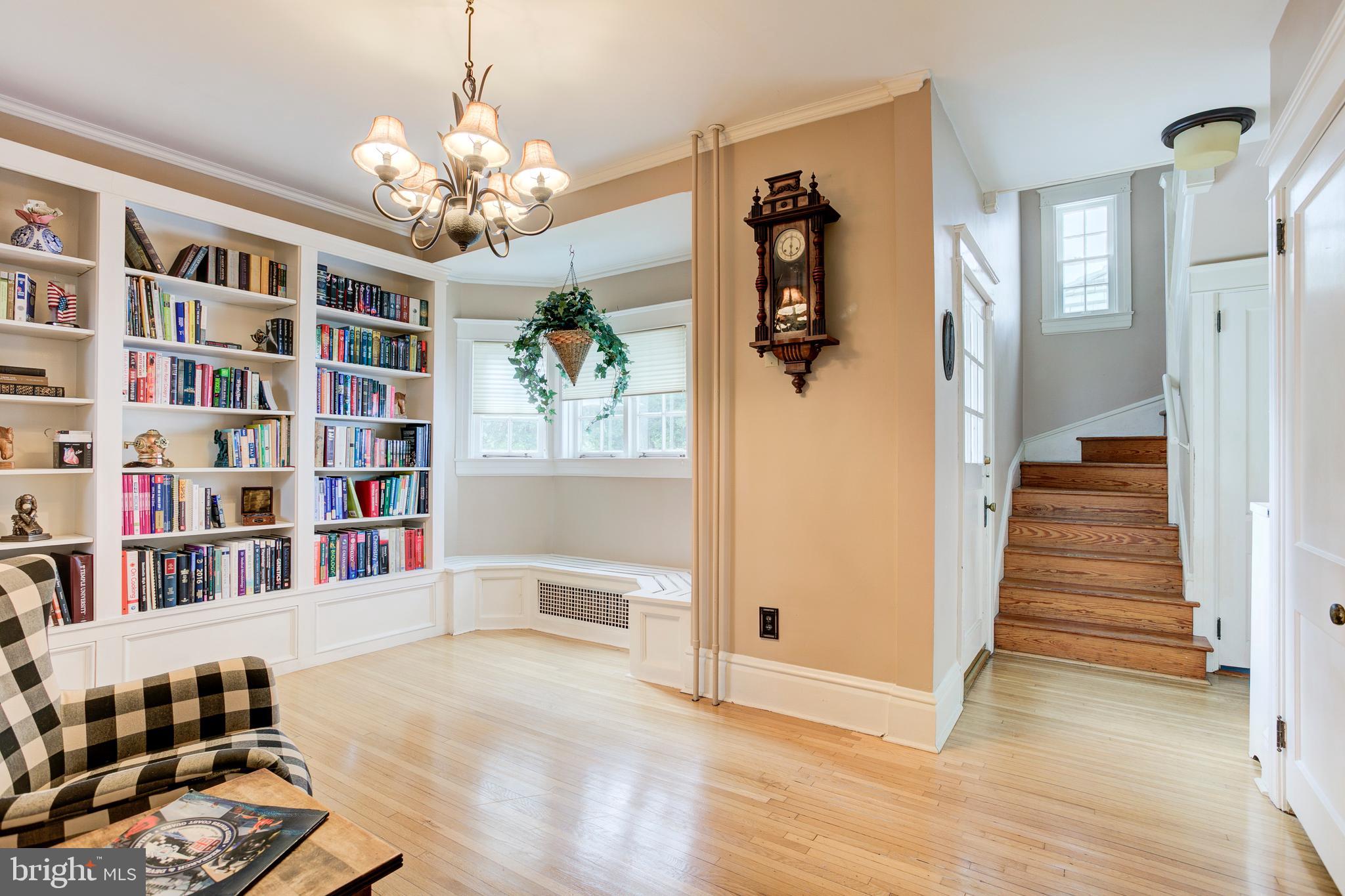 818 WINDSOR ROAD