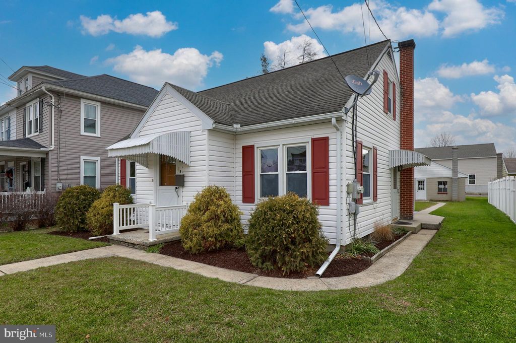 Photo of 19 S Fulton Street, Manheim, PA 17545 (MLS # PALA2044392)