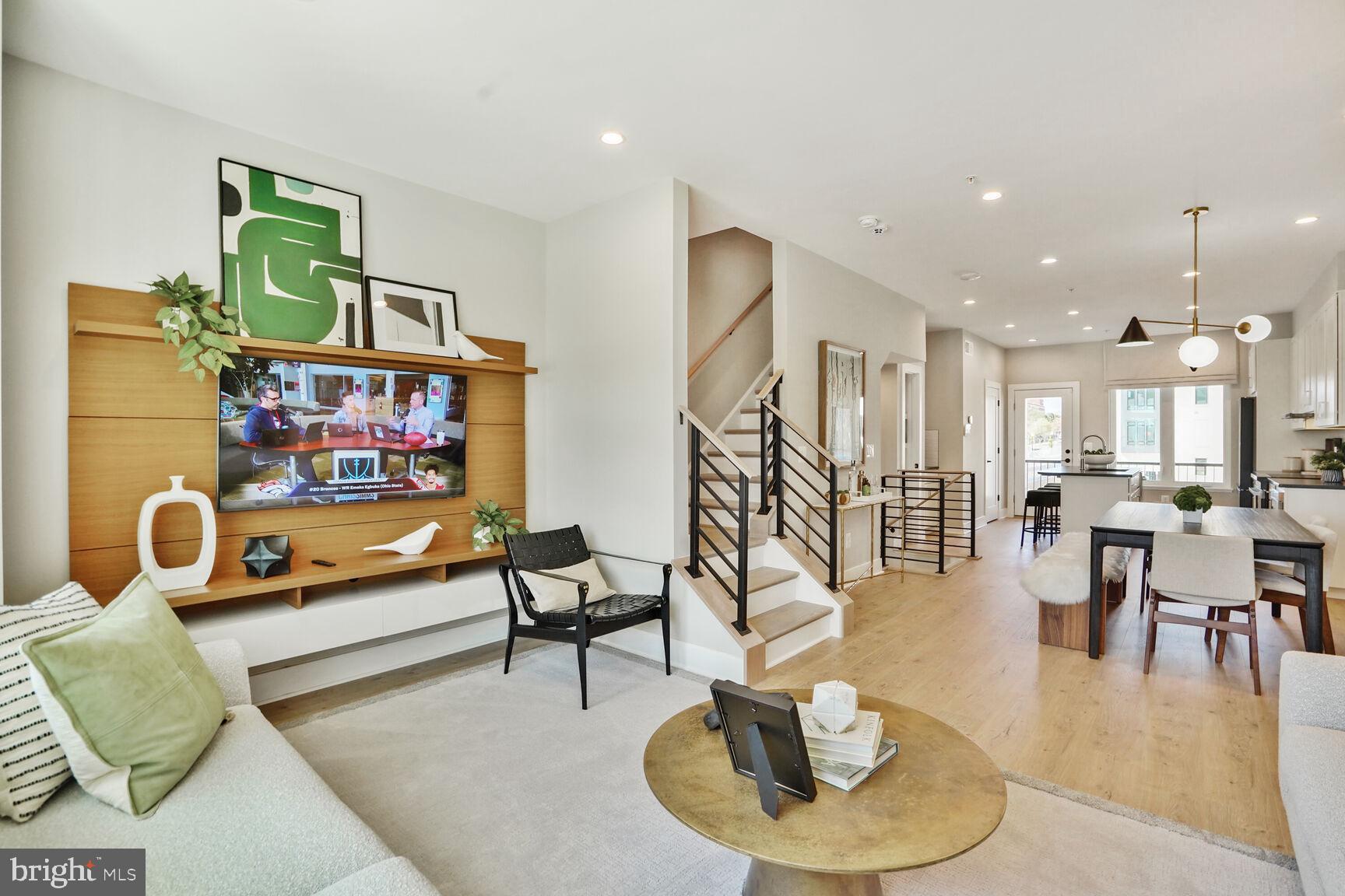 61 LOWER SERVICE COURT NW LOT 877