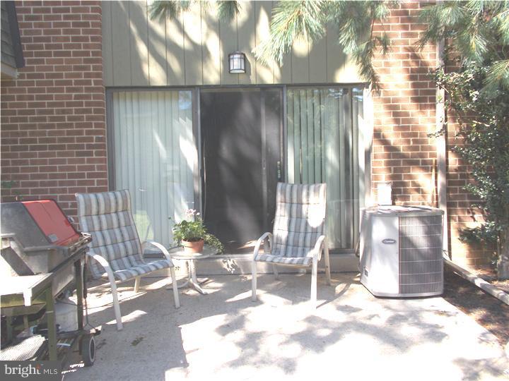 PUTNAM VIL - Residential Lease