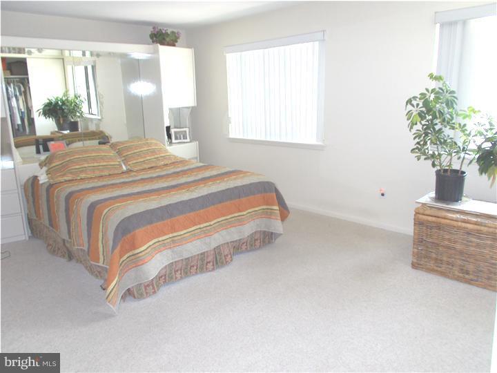 PUTNAM VIL - Residential Lease