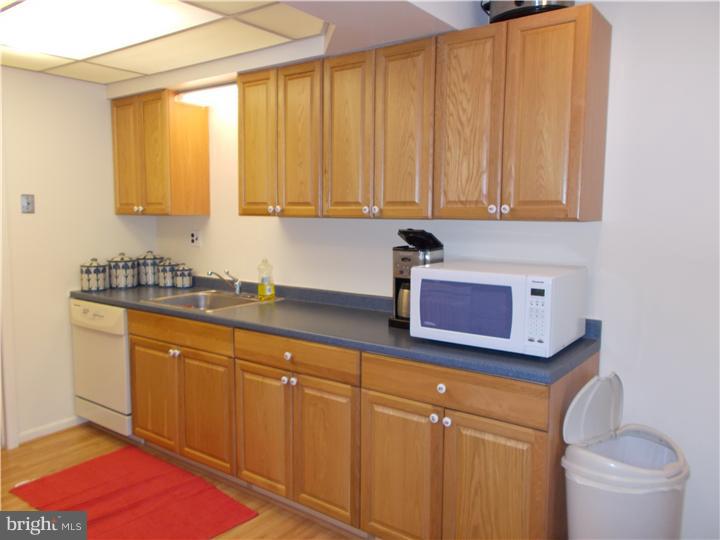 PUTNAM VIL - Residential Lease
