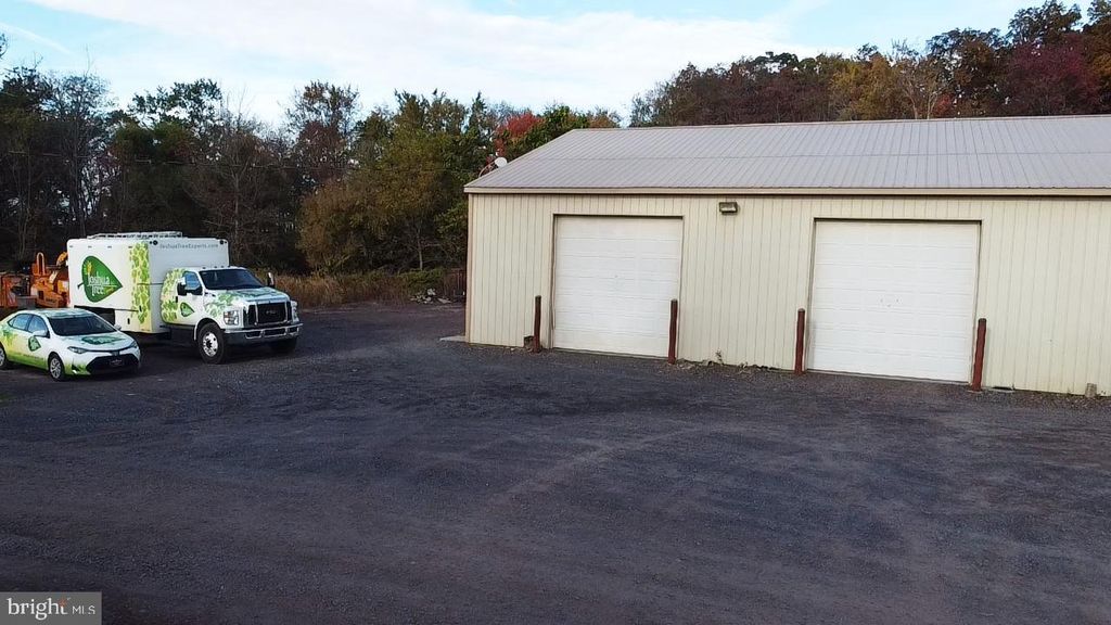 Photo of 70 Hatfield Pike #BUILDING 4, SOUDERTON, PA 18964 (MLS # PAMC2159126)