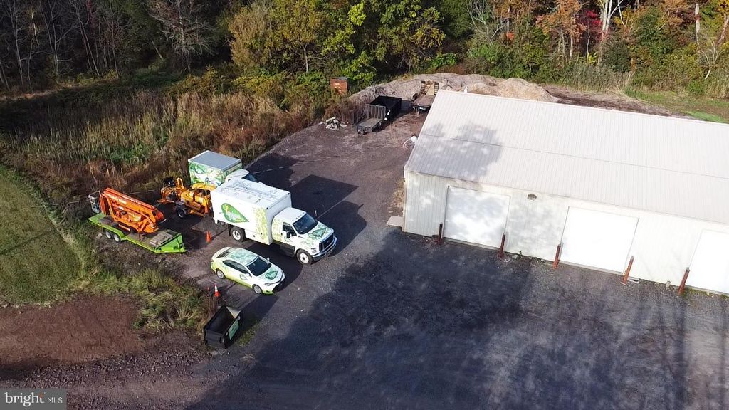 Photo of 70 Hatfield Pike #BUILDING 4, SOUDERTON, PA 18964 (MLS # PAMC2159126)