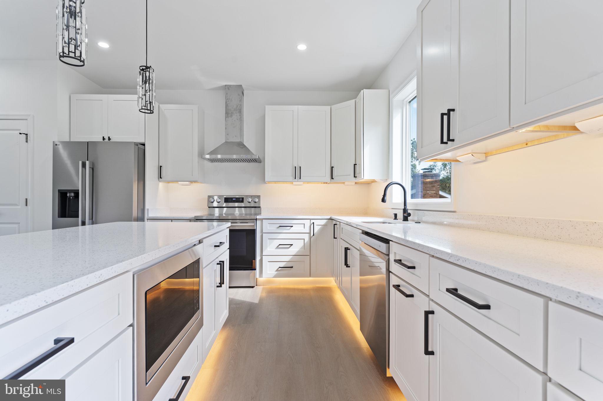 YORKSHIRE ACRES - Residential