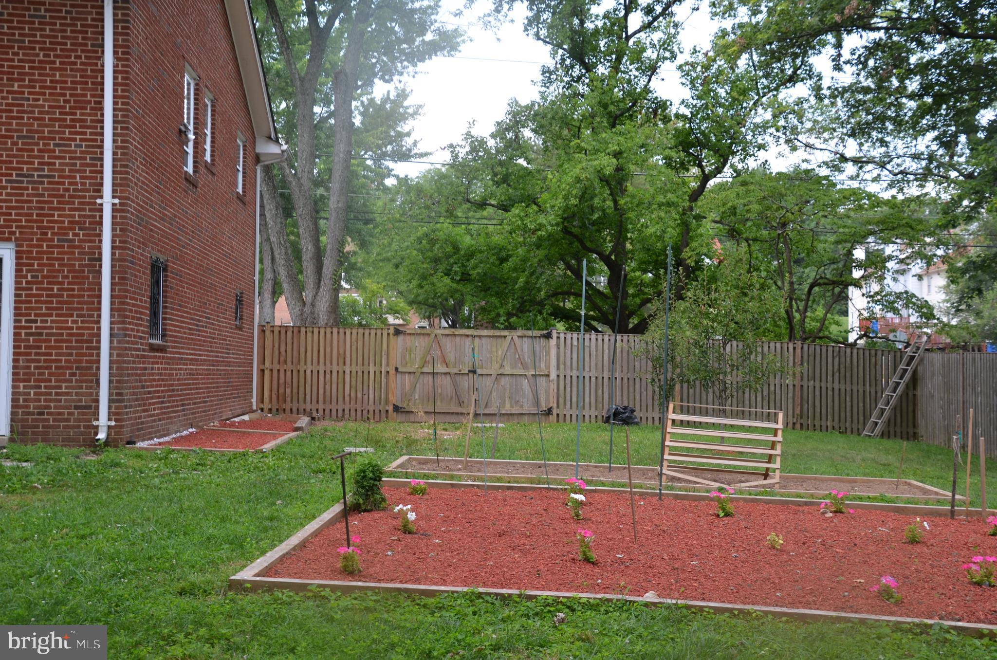 CAROL ACRES - Residential