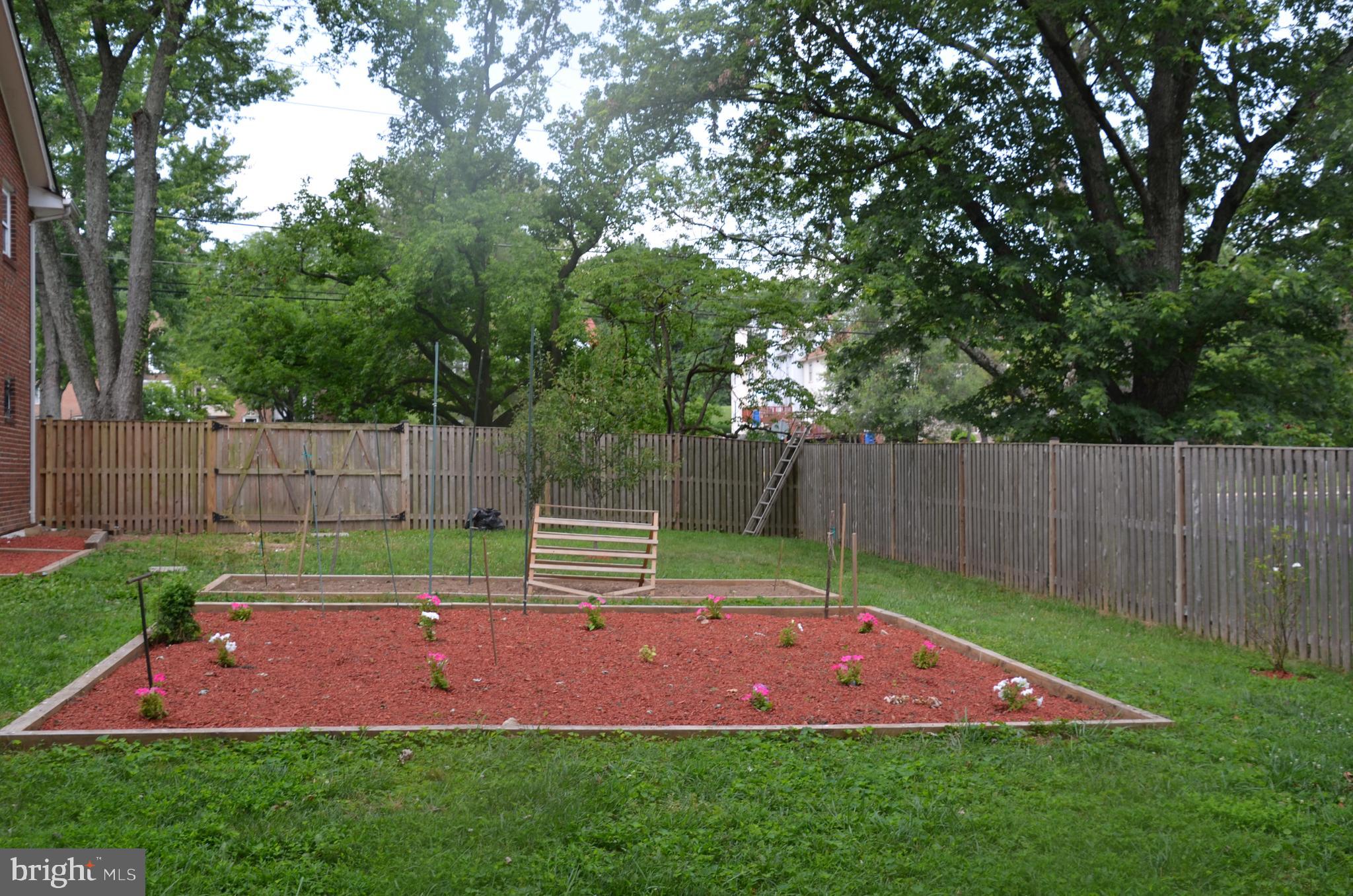 CAROL ACRES - Residential