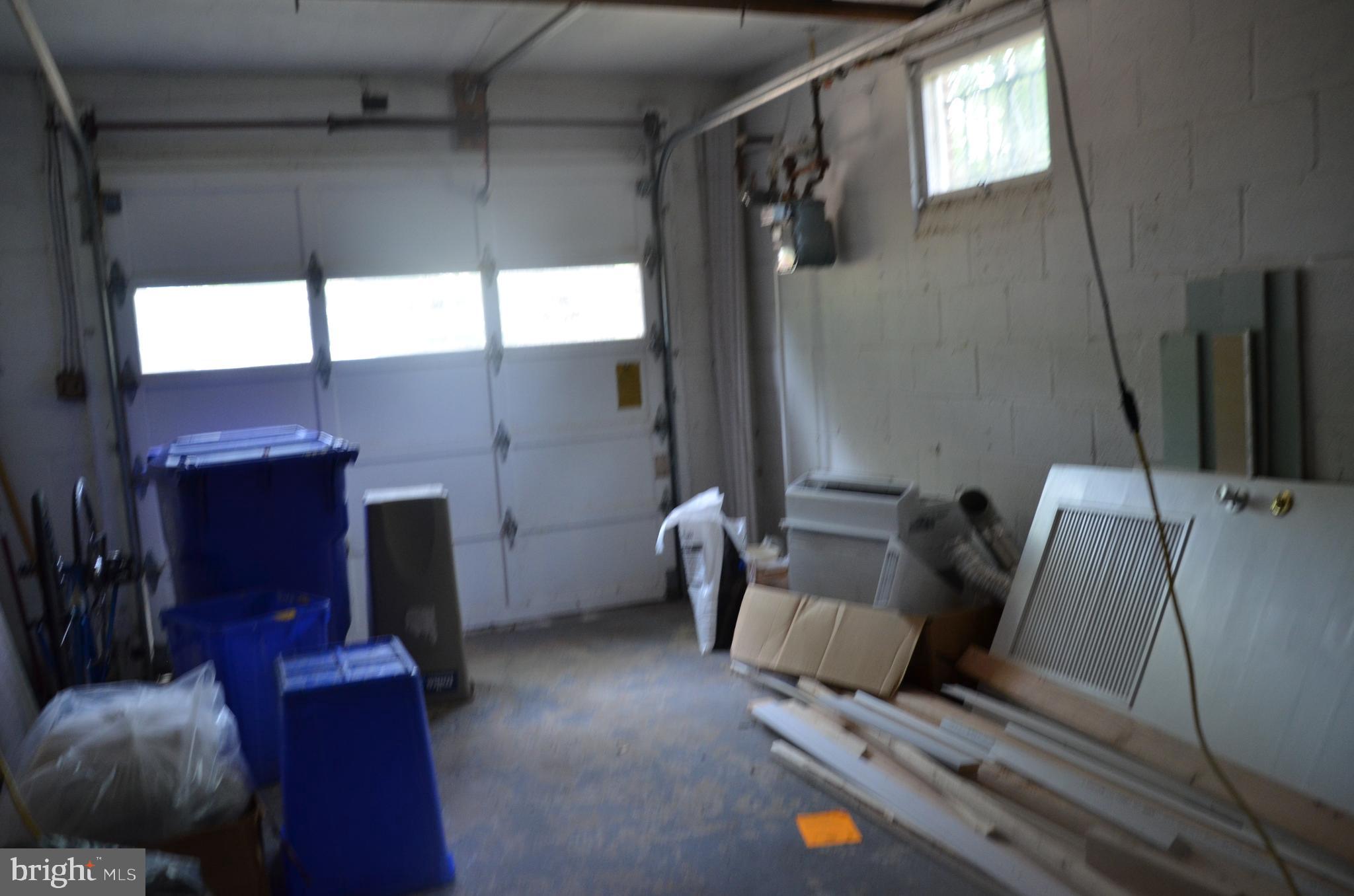 CAROL ACRES - Residential