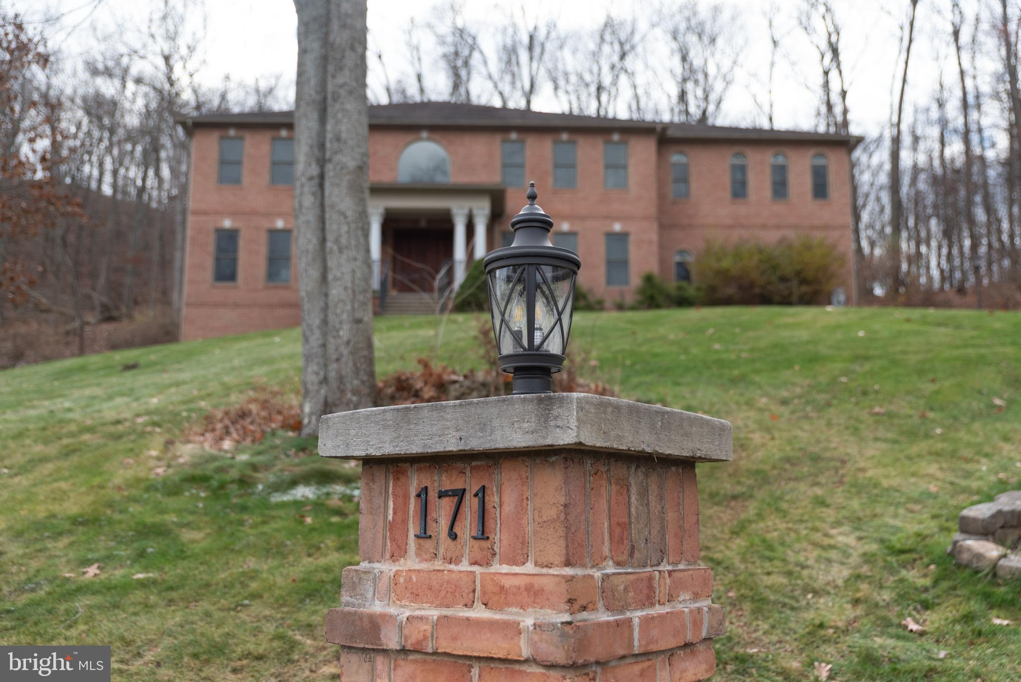 CEDAR CLIFF - Residential