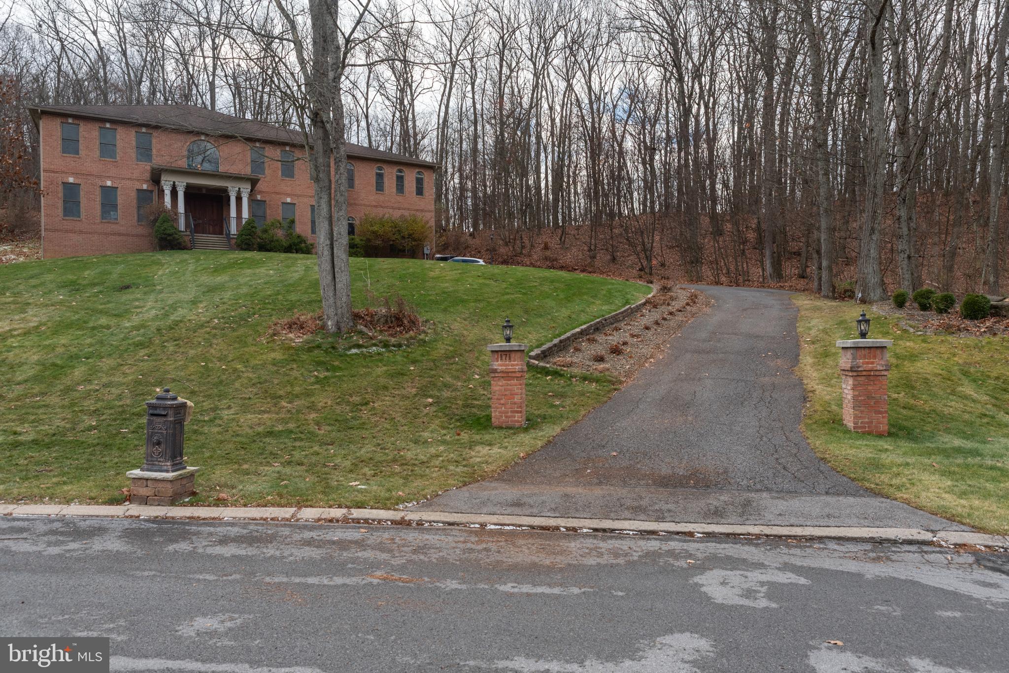 CEDAR CLIFF - Residential