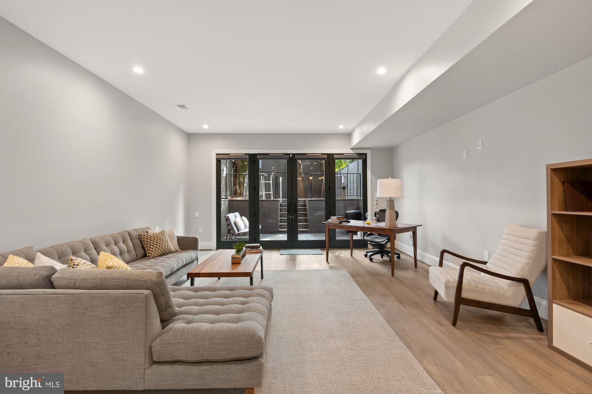 GEORGETOWN - Residential