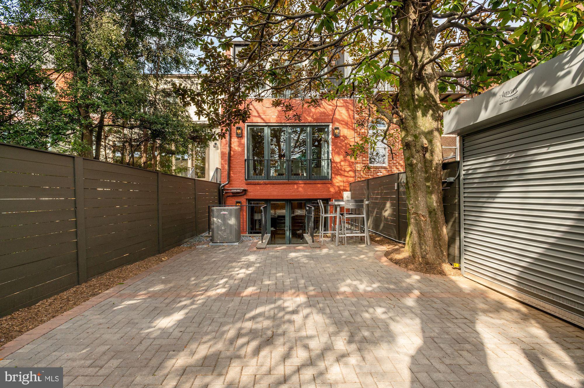 GEORGETOWN - Residential