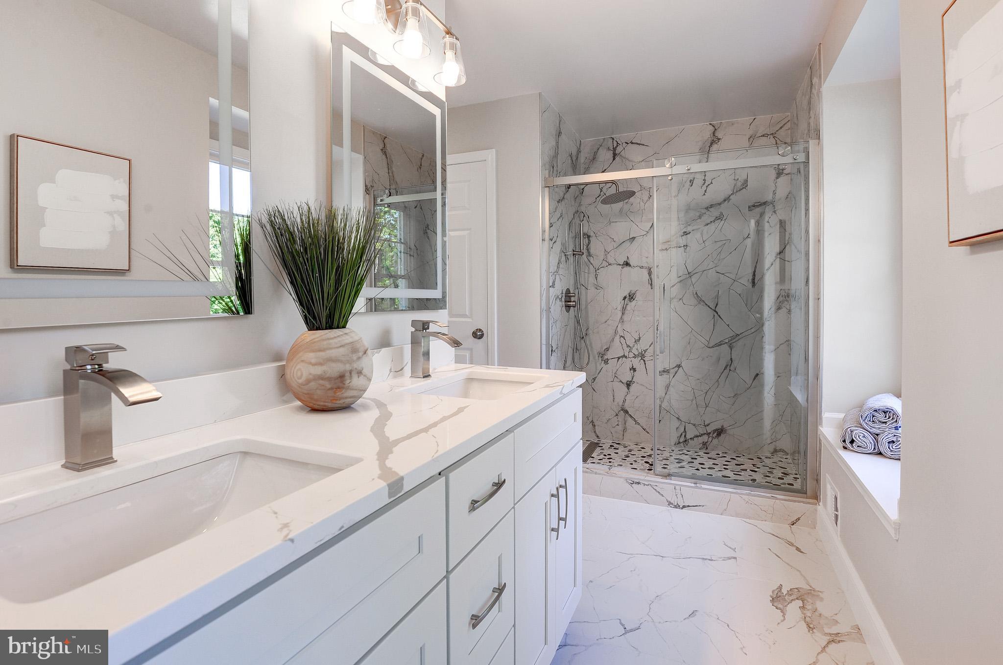 OAKTON GLEN - Residential