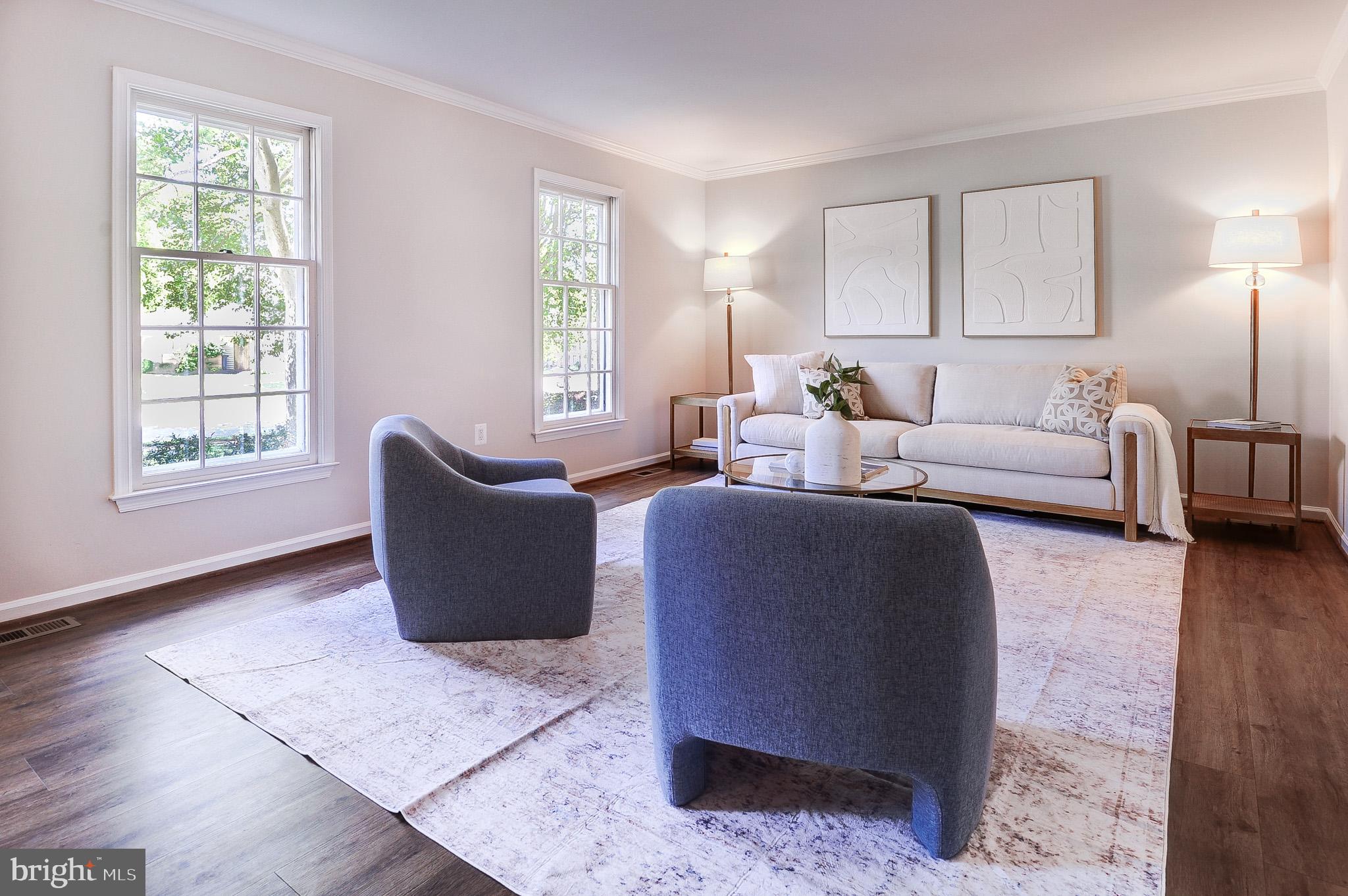 OAKTON GLEN - Residential