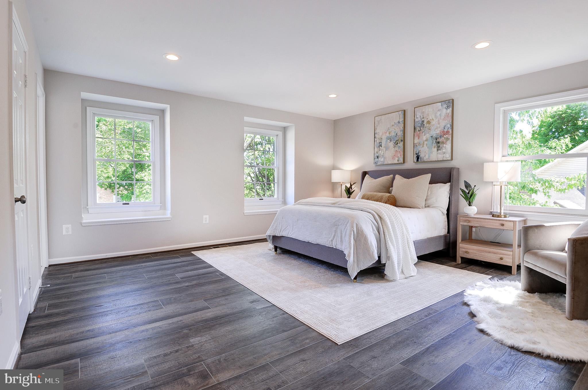 OAKTON GLEN - Residential