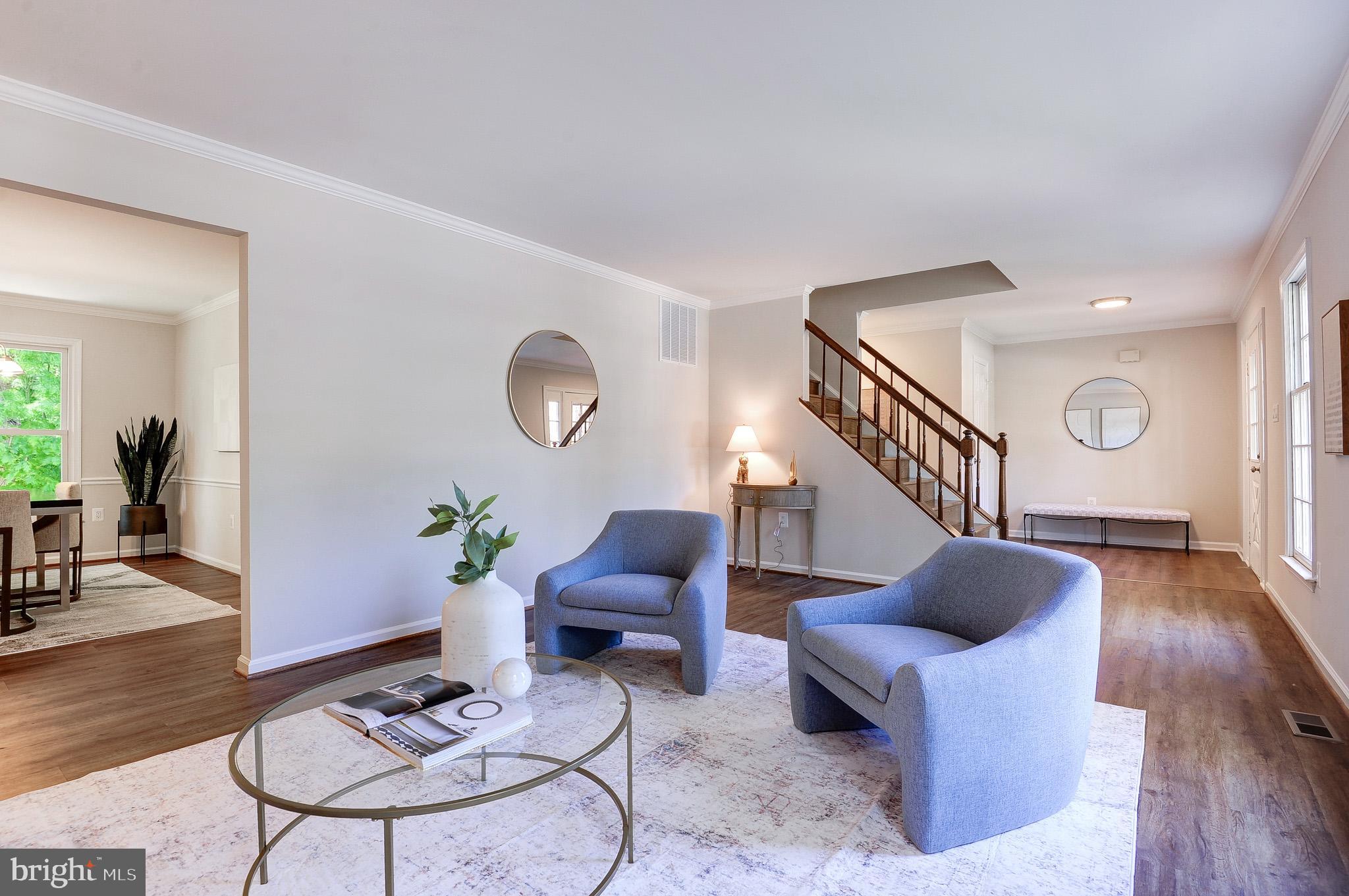 OAKTON GLEN - Residential