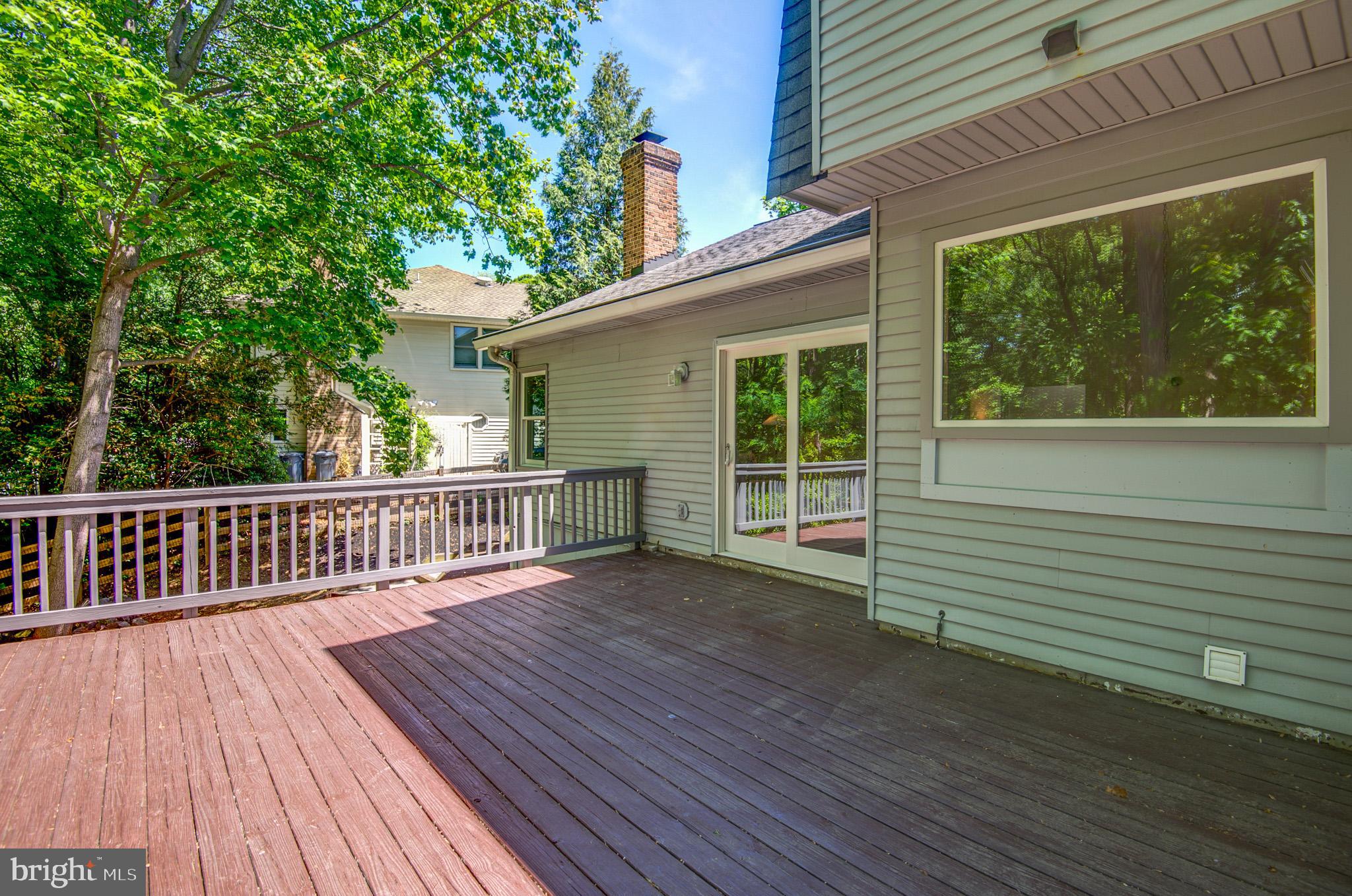 OAKTON GLEN - Residential