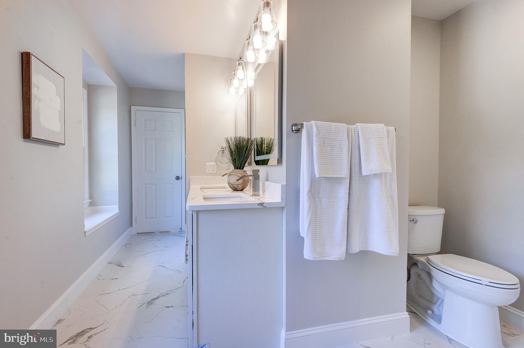 OAKTON GLEN - Residential