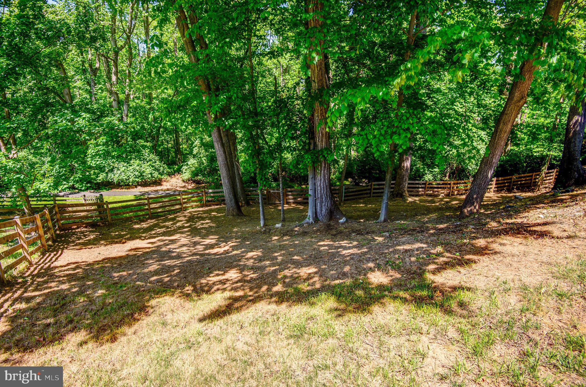 OAKTON GLEN - Residential