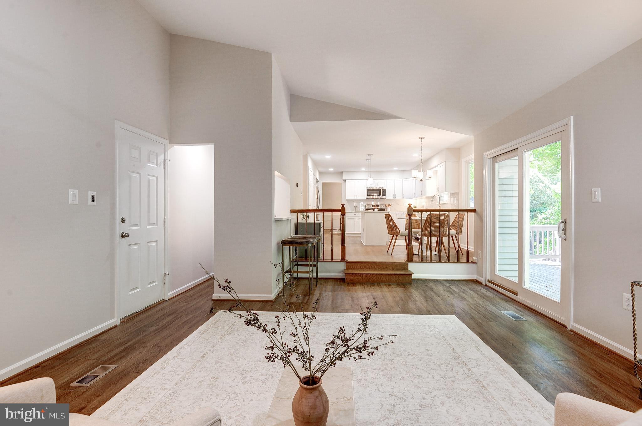 OAKTON GLEN - Residential