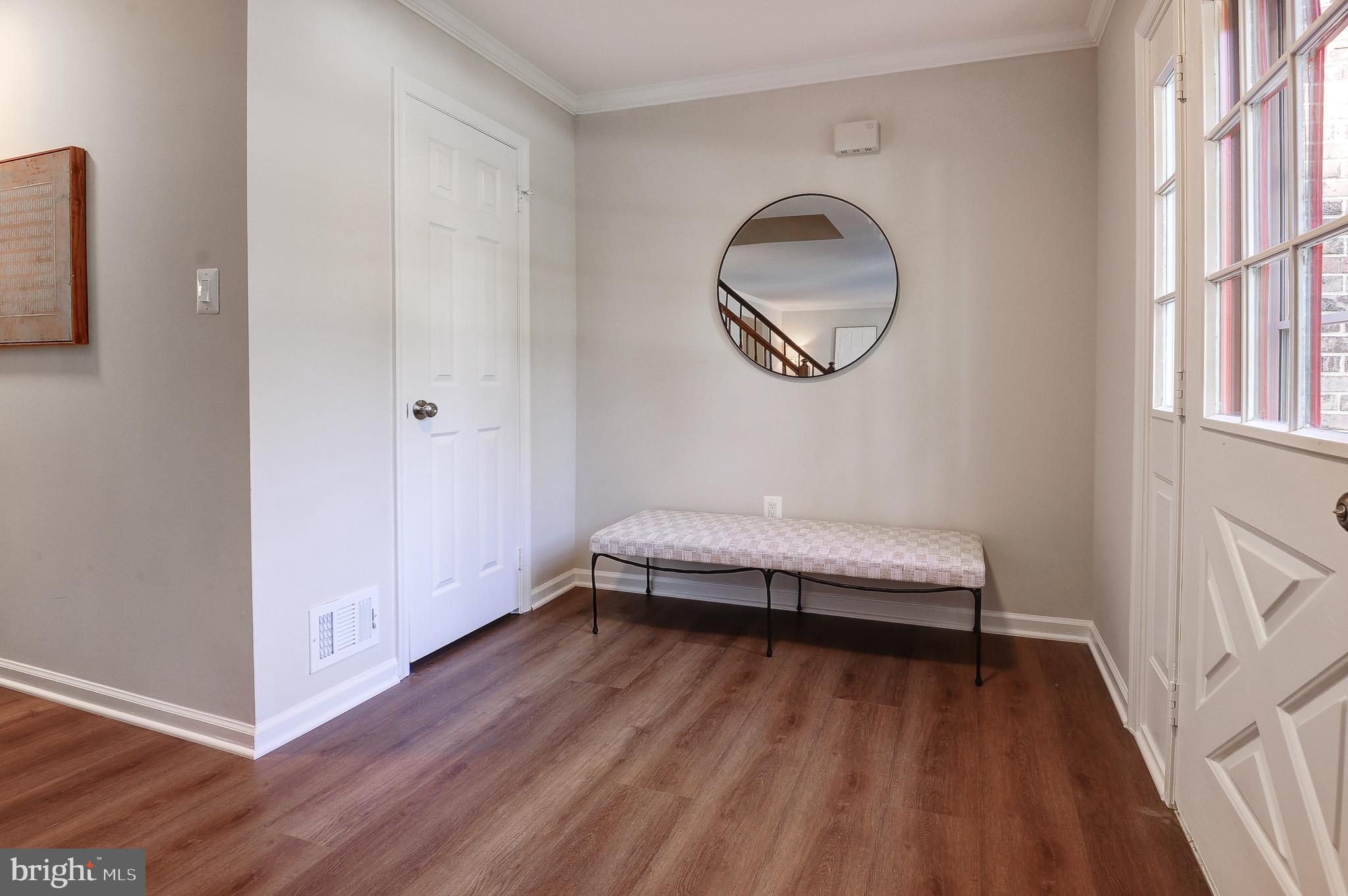 OAKTON GLEN - Residential