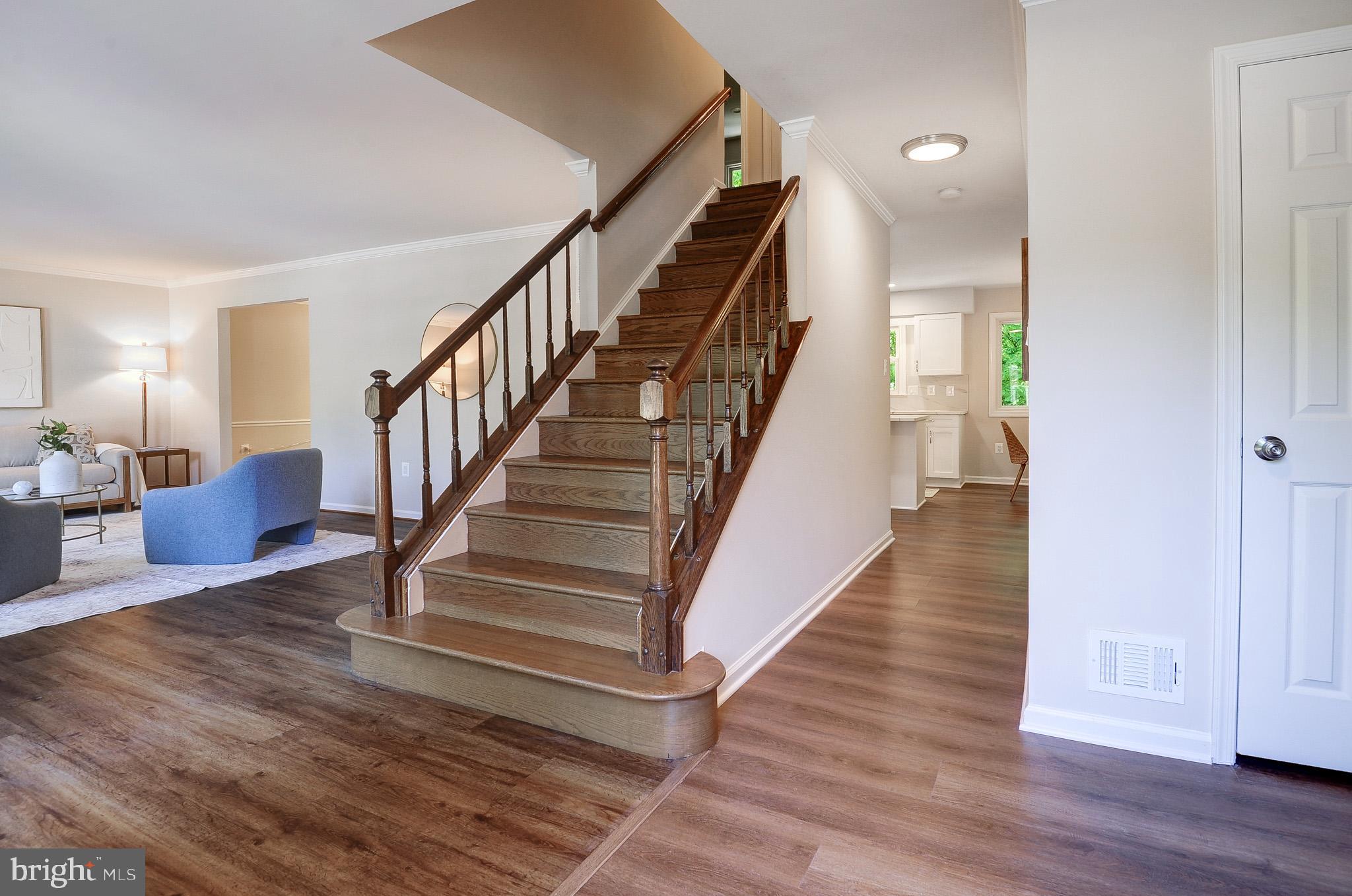 OAKTON GLEN - Residential