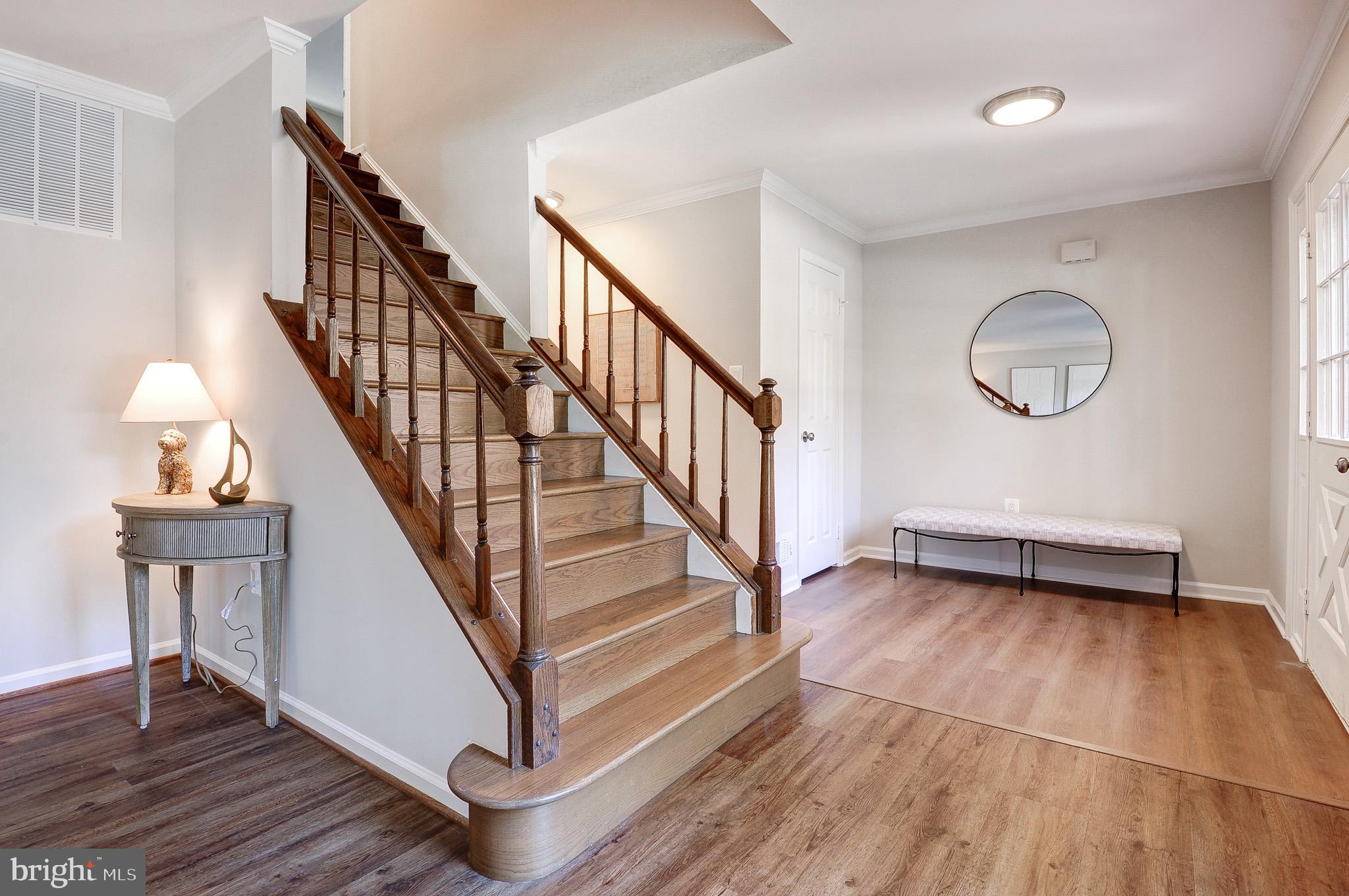 OAKTON GLEN - Residential