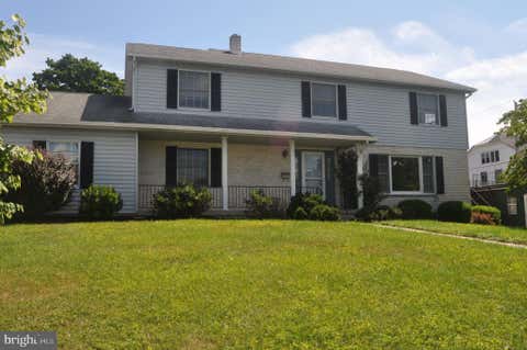 Homes For Sale - 422 Market Street<br/> MILLERSBURG, PA 17061
