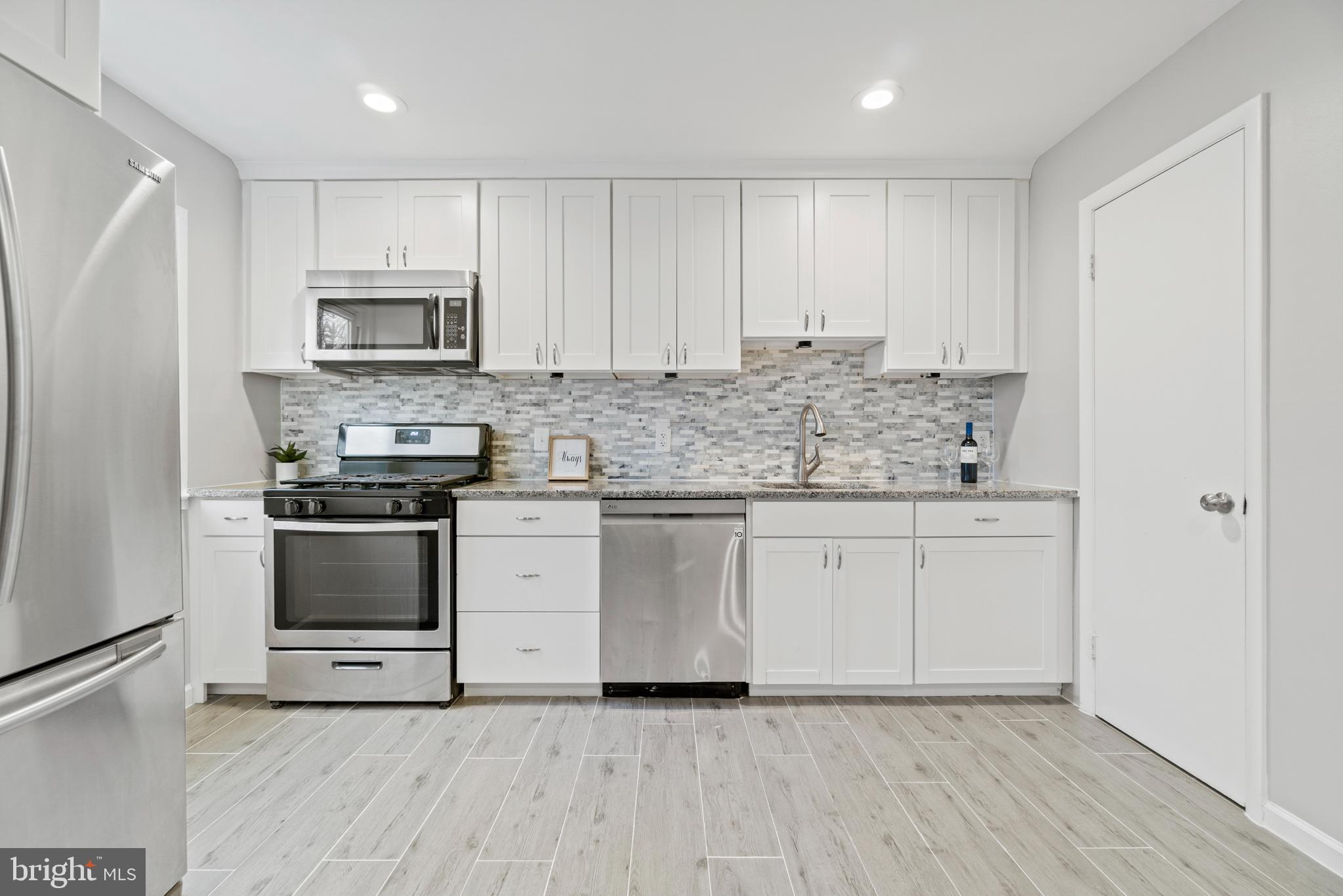 DALE CITY - Residential