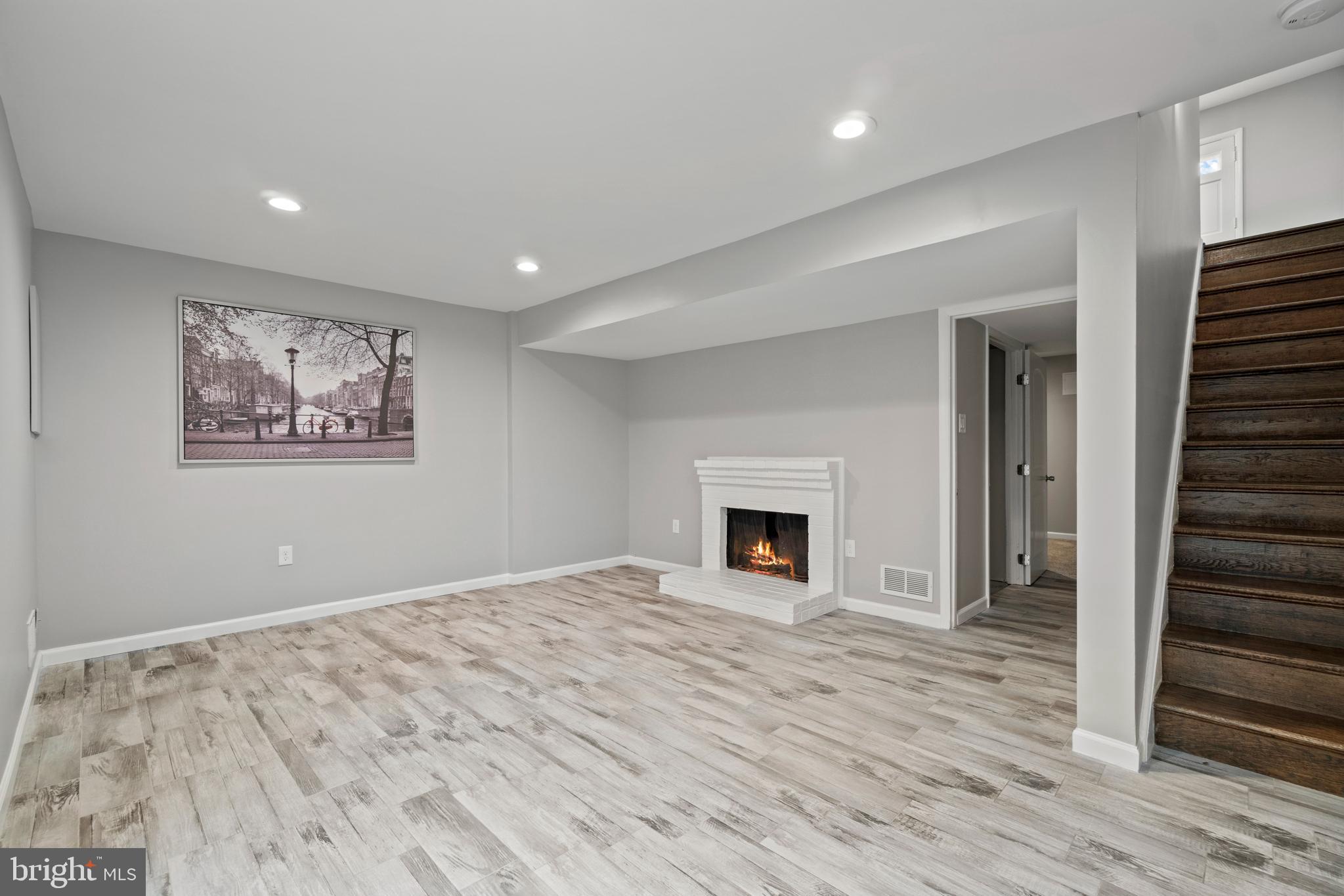 DALE CITY - Residential