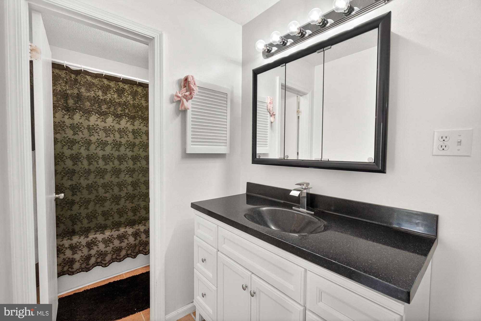 WOODCREST - Residential