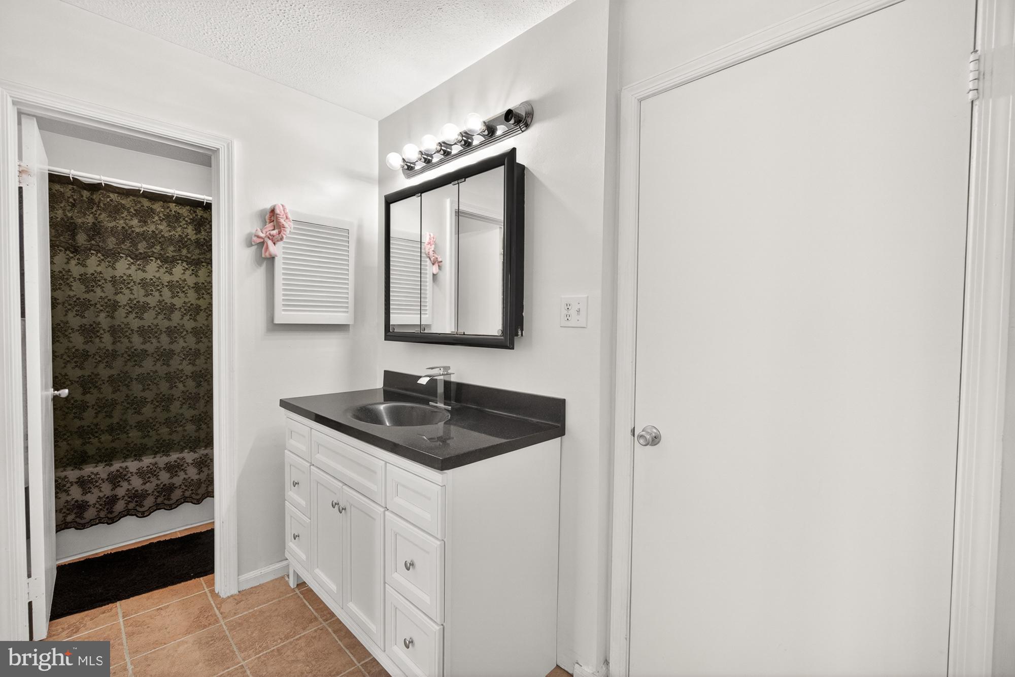 WOODCREST - Residential
