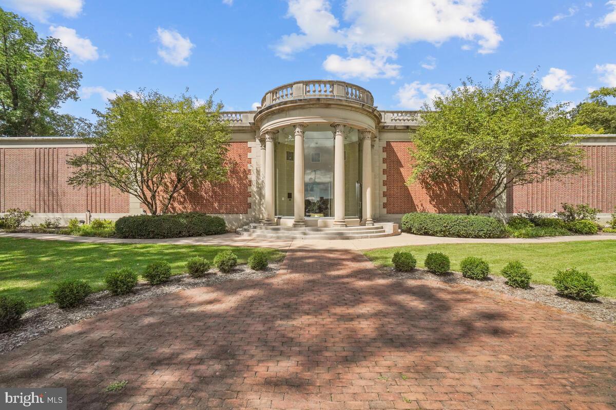 WOODCREST - Residential