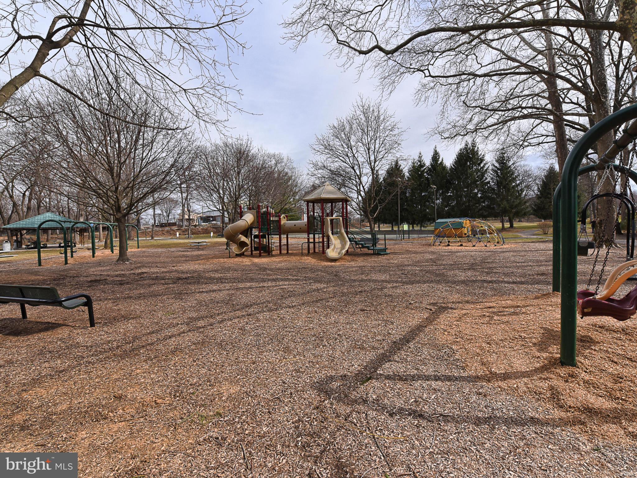WOODCREST - Residential