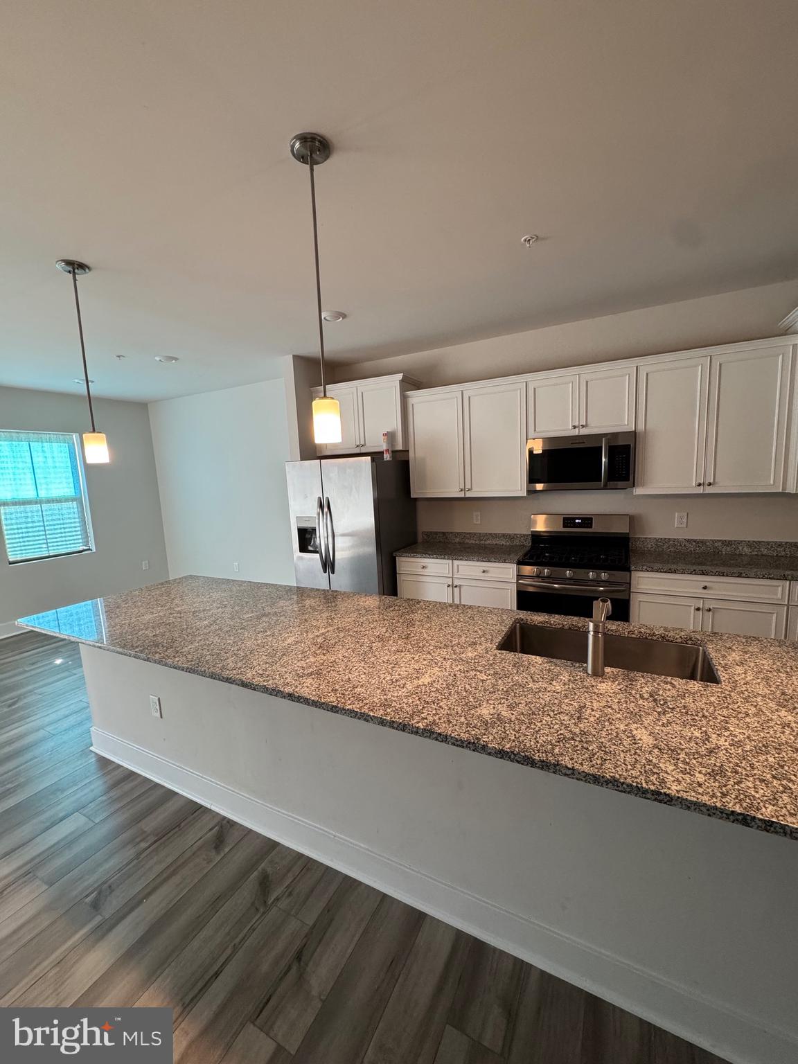 HIGHLAND ESTATES - Residential Lease