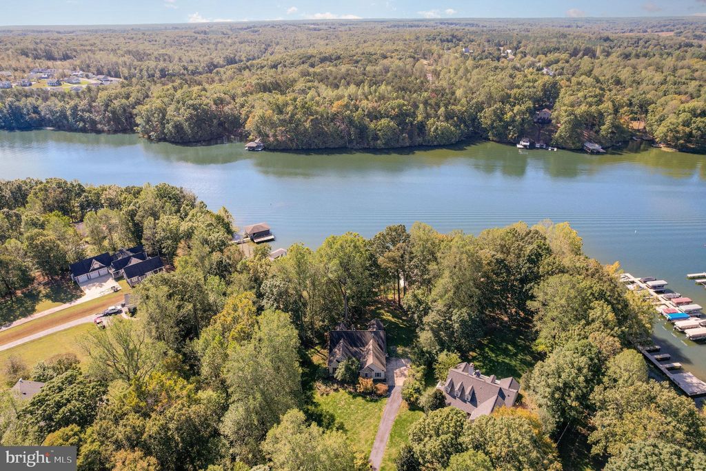 Photo of 15606 Cedar Tree Ct, MINERAL, VA 23117 (MLS # VASP2036758)