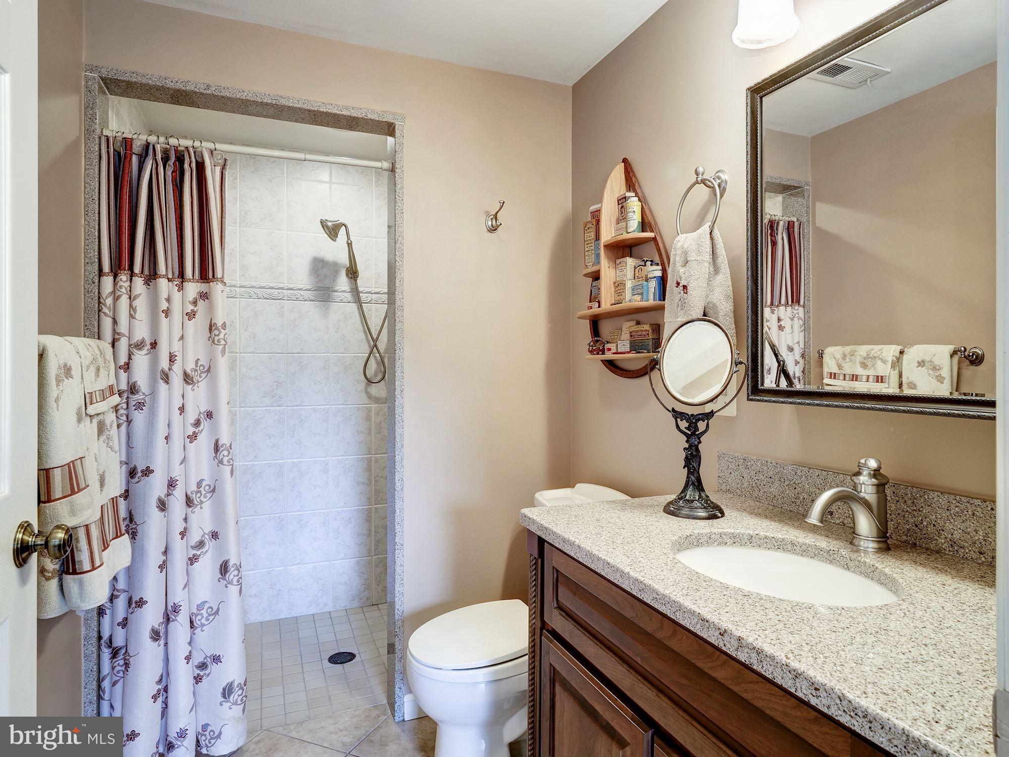 CONGRESSIONAL COUNTRY CLUB ESTATES - Residential