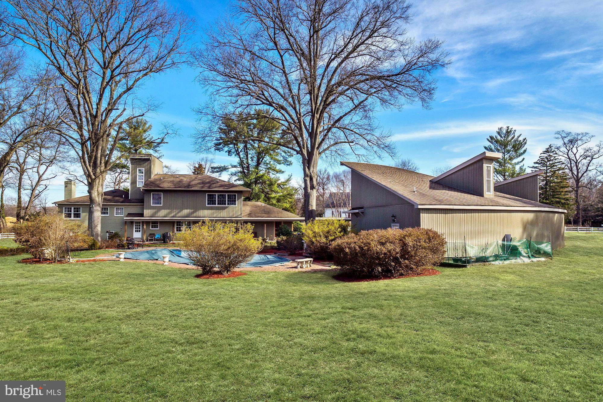 CONGRESSIONAL COUNTRY CLUB ESTATES - Residential