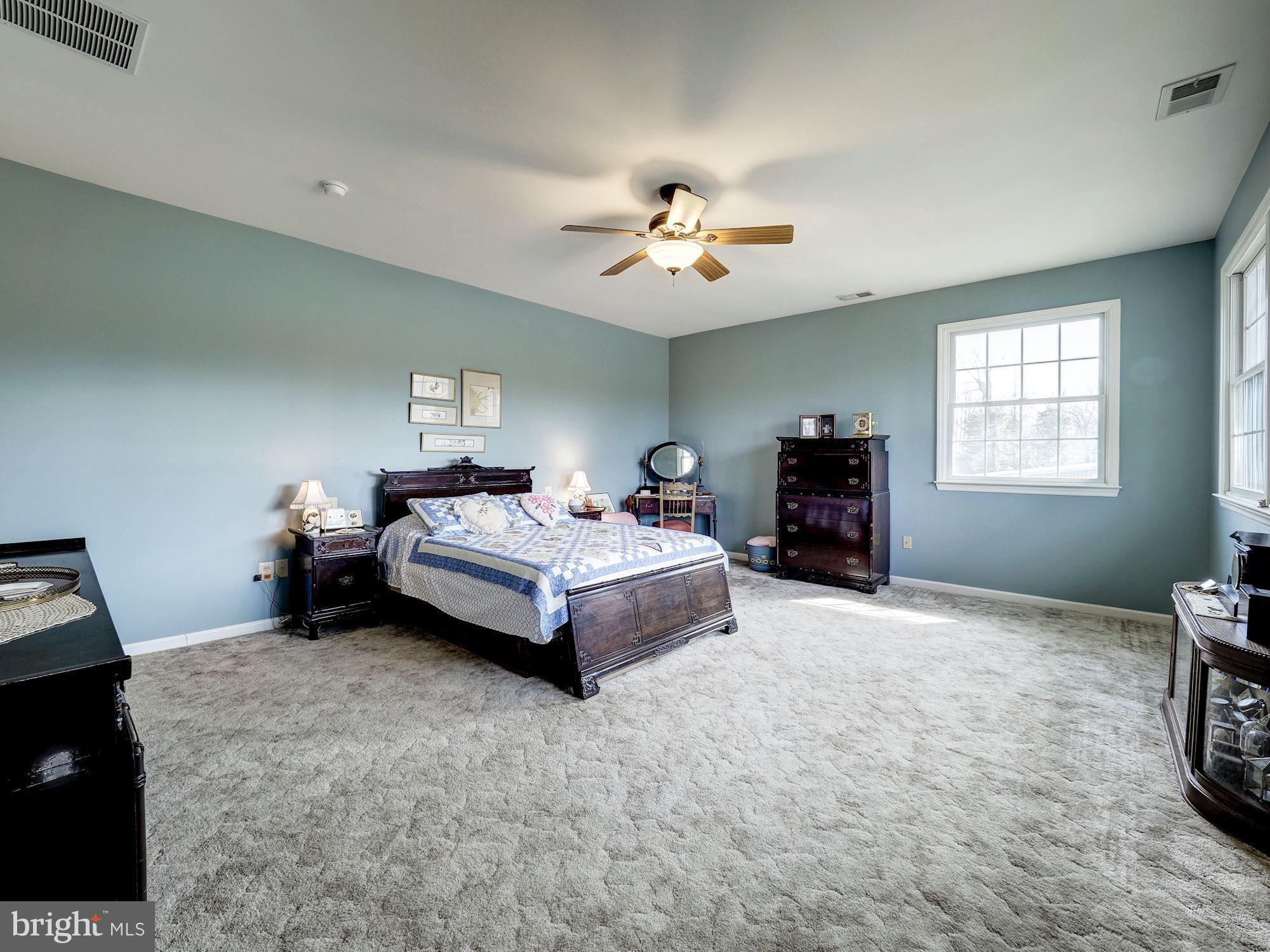 CONGRESSIONAL COUNTRY CLUB ESTATES - Residential