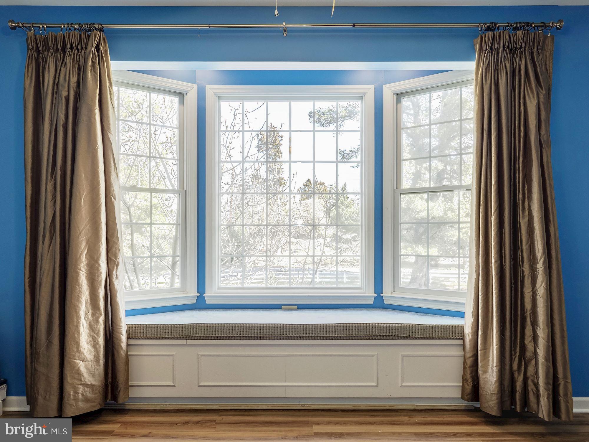 CONGRESSIONAL COUNTRY CLUB ESTATES - Residential