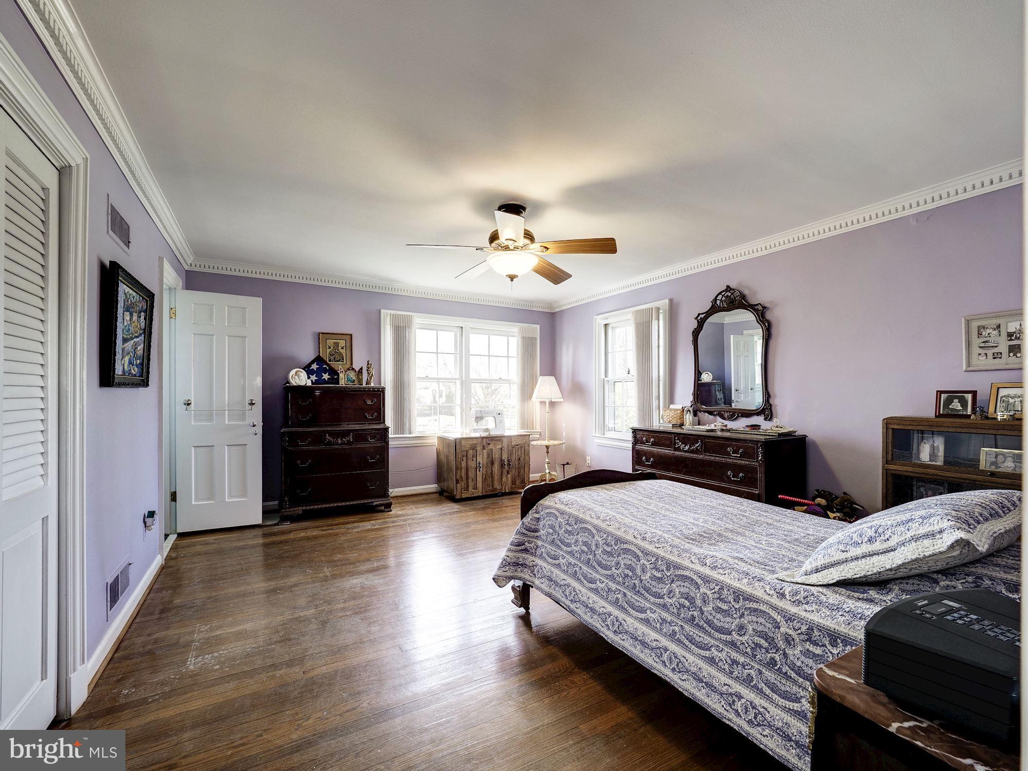 CONGRESSIONAL COUNTRY CLUB ESTATES - Residential