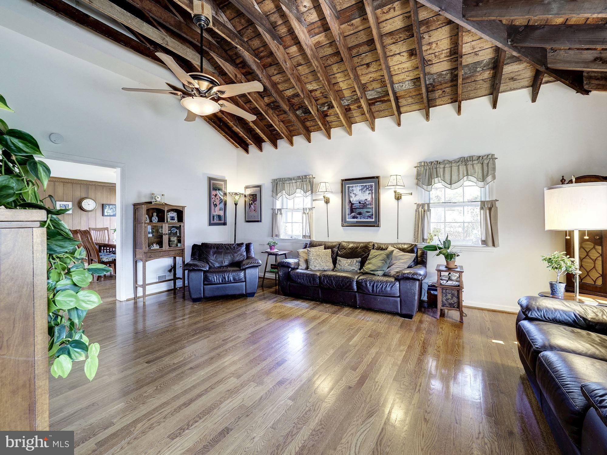 CONGRESSIONAL COUNTRY CLUB ESTATES - Residential