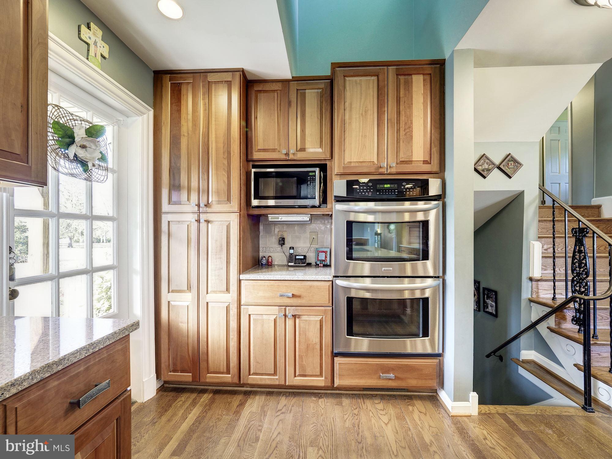 CONGRESSIONAL COUNTRY CLUB ESTATES - Residential