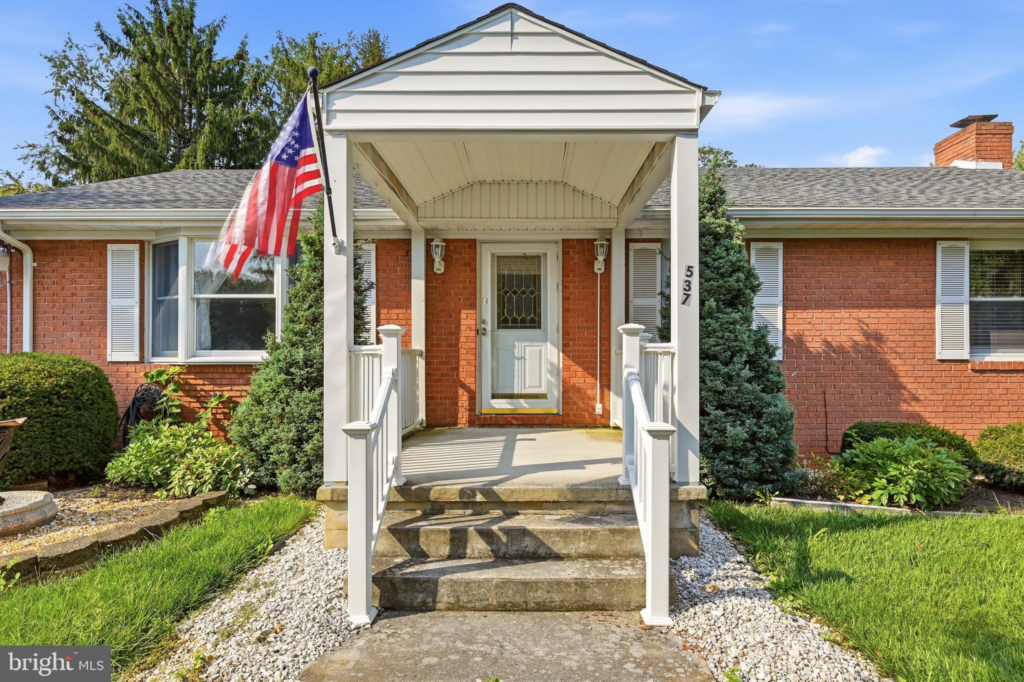 537 TUSCAWILLA DRIVE
